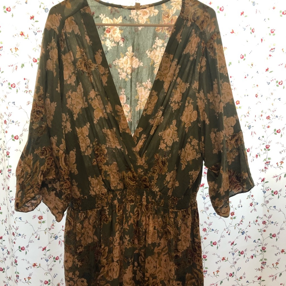Flouncy floral peasant top